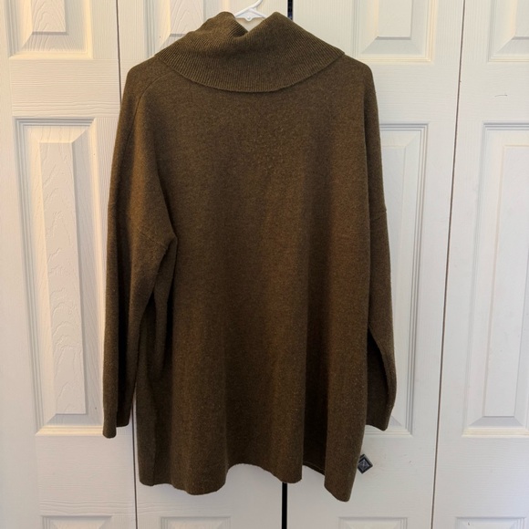 Women's Garnet Hill Sylvie Cashmere Cowl Neck Sweater, Olive Green, Size L - Picture 3 of 10